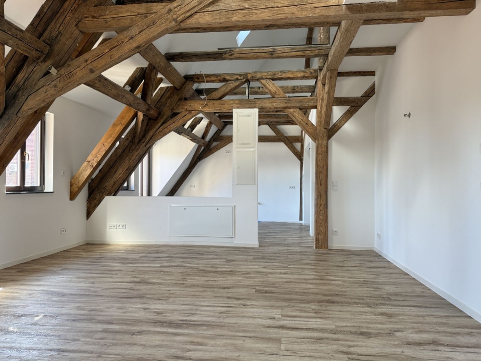 MEGA Ambiente • 4 Zimmer • Fussbodenheizung • offener Wohn-Esbereich • riesiger Balkon • TOP-BAD!