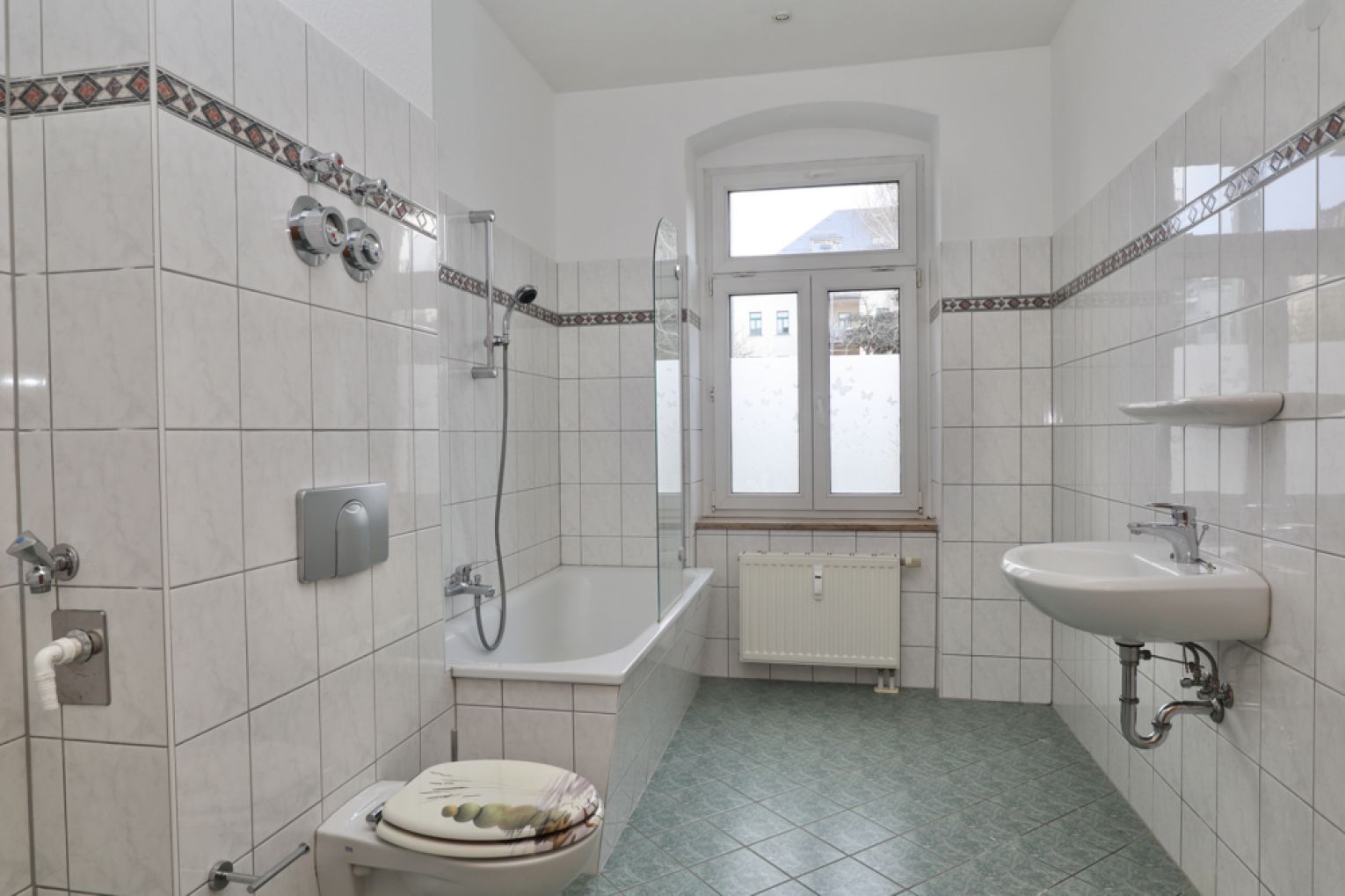 Altendorf • bald wieder frei • 3-Raum Wohnung • Chemnitz • Tageslichtbad • Stellplatz • Einbauküche