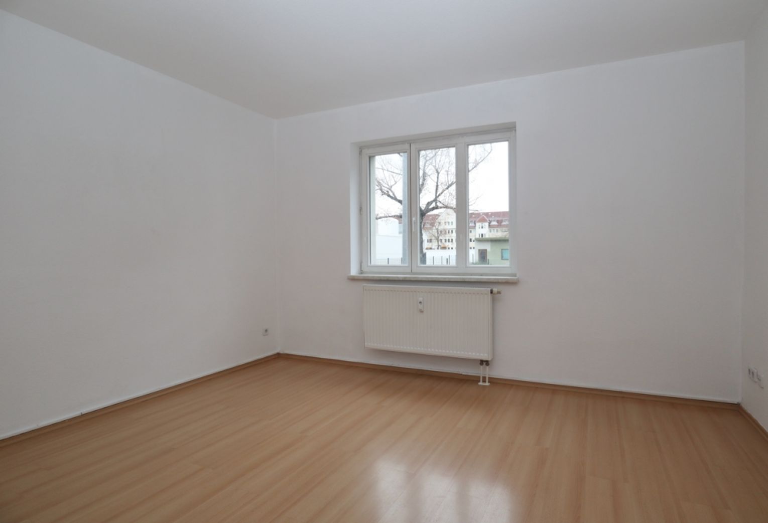 3-Raum Wohnung • Uni Nähe • Balkon • zentrale Lage • in Chemnitz • Bernsdorf • jetzt anrufen 