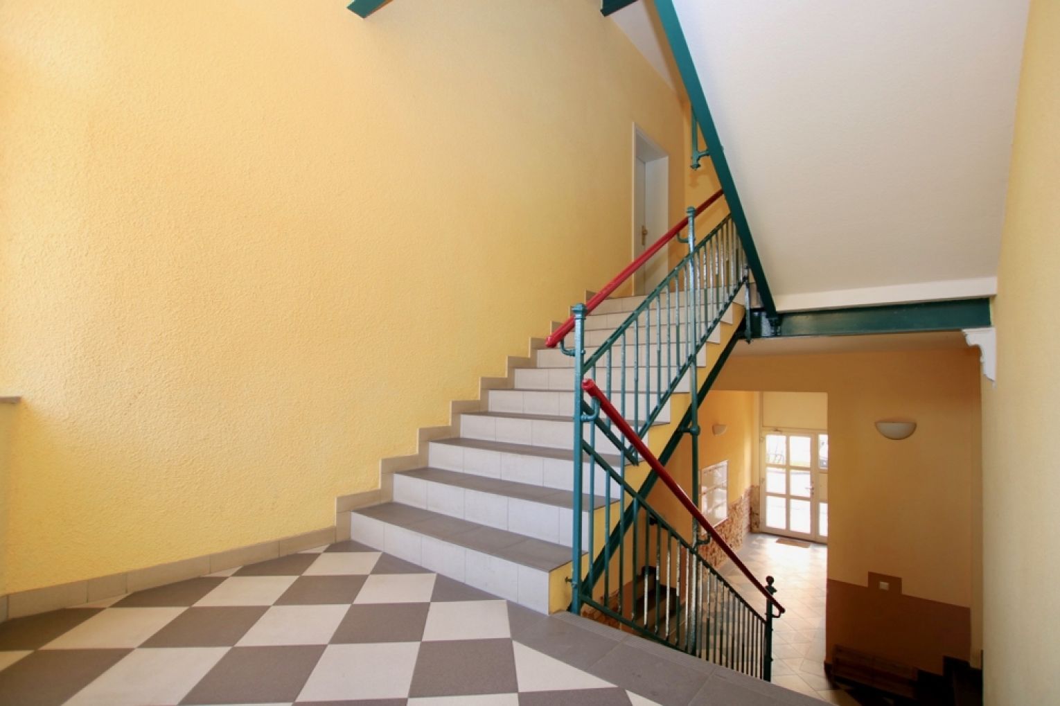 2 Zimmer • mit Küche • Laminatboden • Schlosschemnitz • Tageslichtbad mit Wanne • Jetzt besichtigen