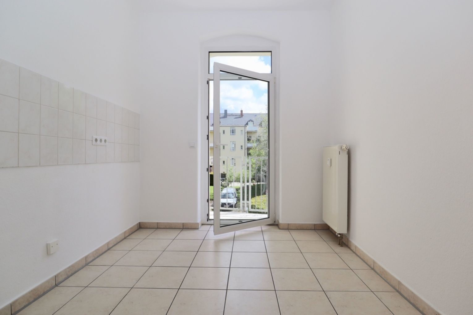 Altendorf • 2-Zimmer • mit Balkon • Stellplatz • zur Miete • JETZT anrufen