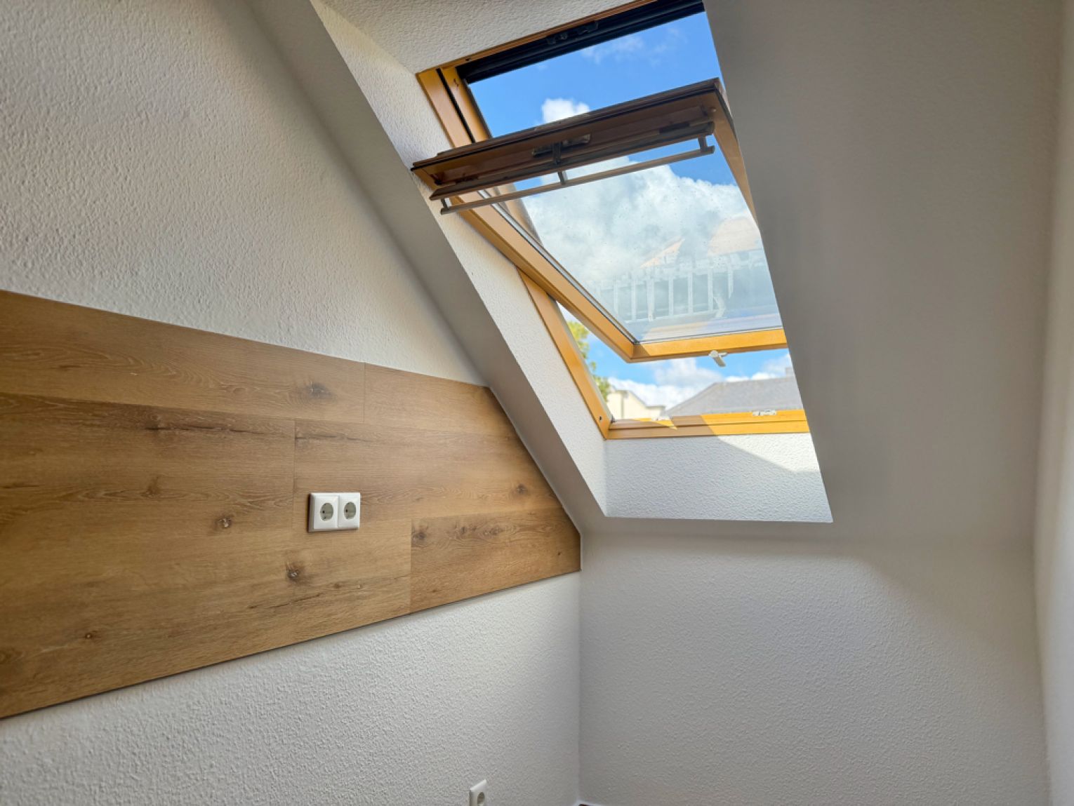 NEU! • Eigentumswohnung • 2 Zimmer • NEUES BAD • mit Balkon • in Chemnitz • JETZT KAUFEN!