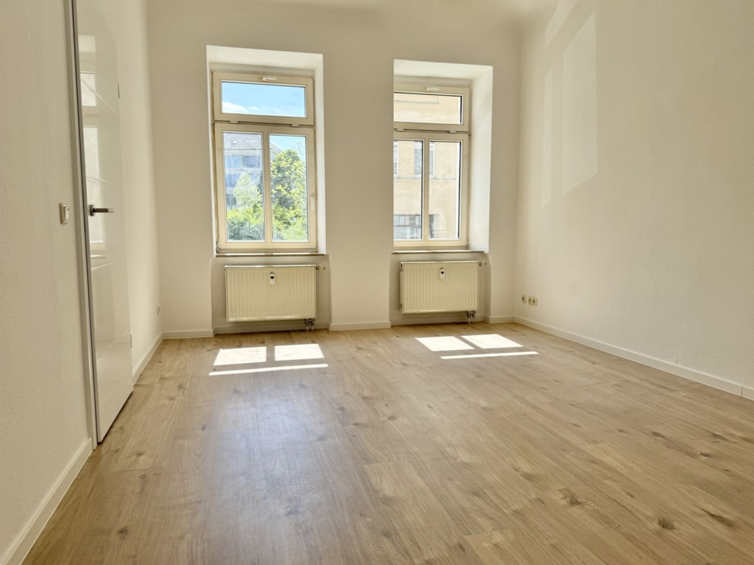 2-Raum Wohnung • in Chemnitz - Bernsdorf • Bad mit Fenster & Wanne • neu renoviert • in Uni-Nähe