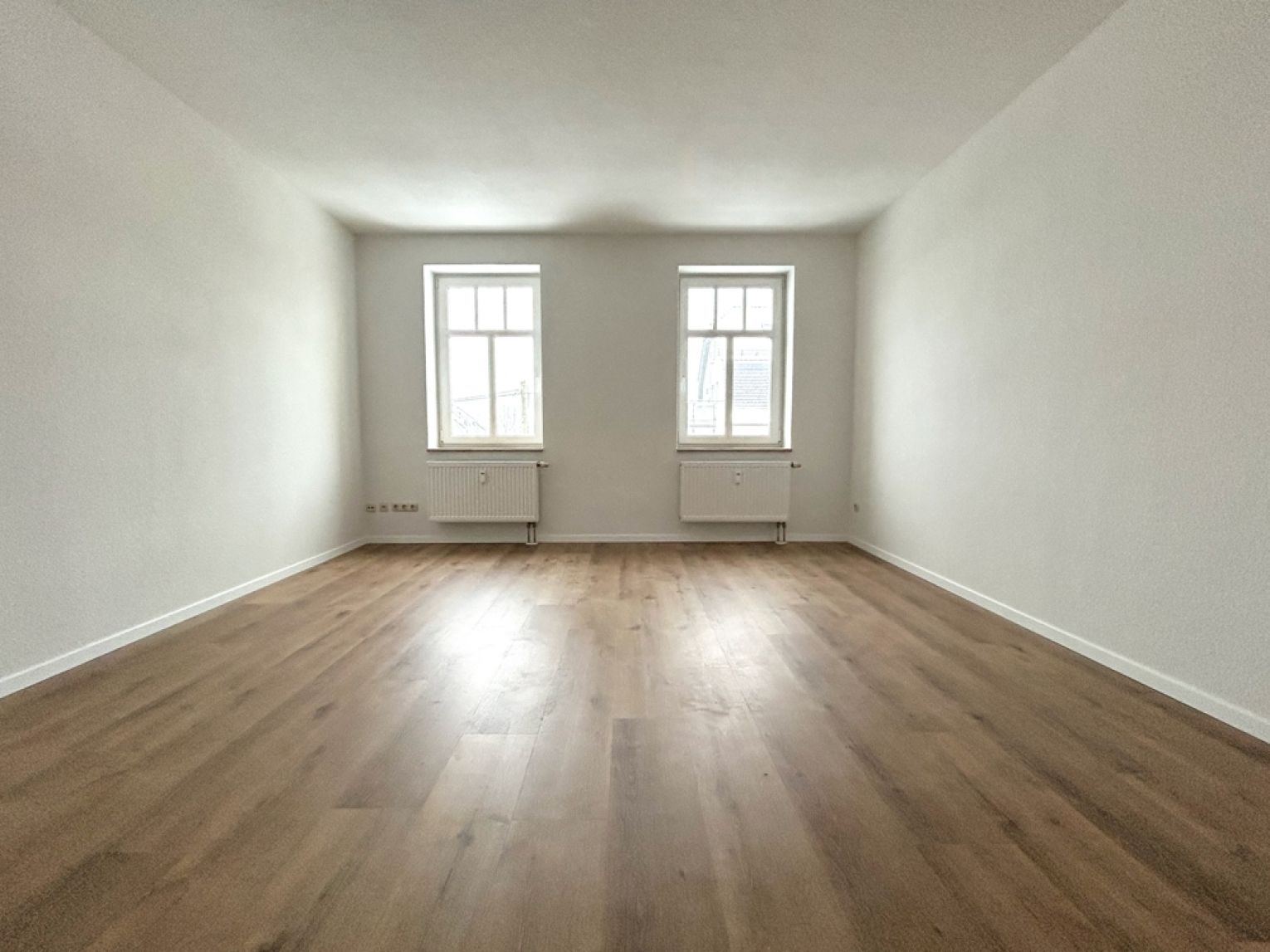 4 Zimmer • in Hartmannsdorf • mit Balkon • ideale Familiengröße • zur Miete • jetzt anrufen!