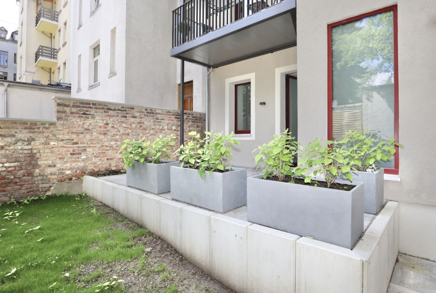 auf dem Sonnenberg • zur Miete • 2 Zimmer • mit Terrasse • im Erdgeschoss • Einbauküche • Chemnitz