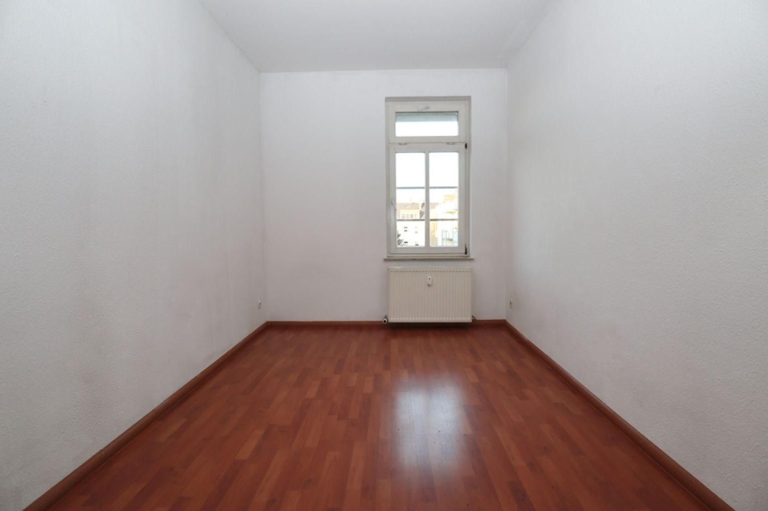 3-Raum Wohnung  • Einbauküche • auf dem Sonnenberg • in Chemnitz • Tageslichtbad • schnell sein