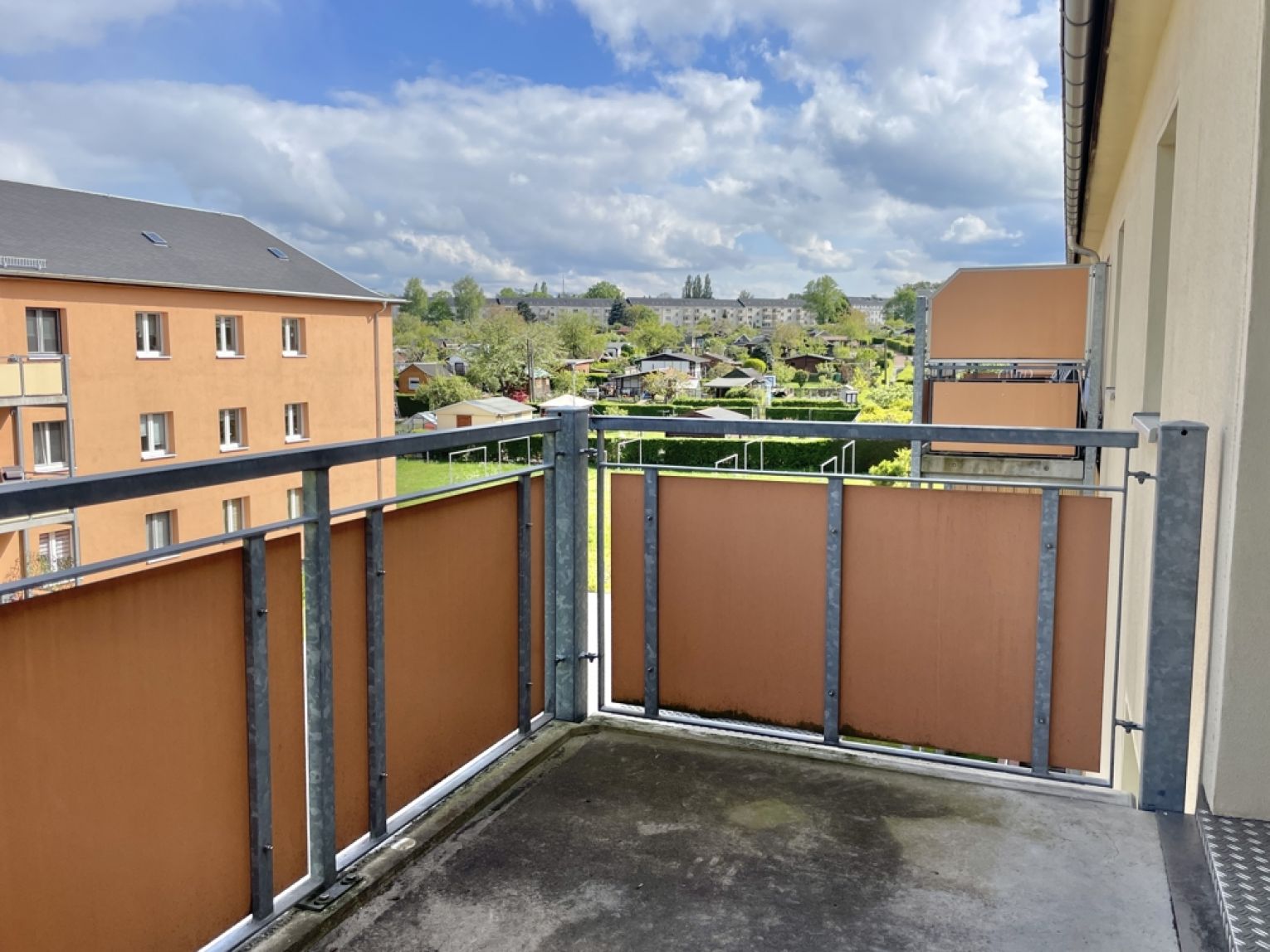 Kompakt • 3-Zimmer • Bad mit Fenster & Wanne • am Heimgarten • Balkon • Top-Preis • Fussbodenheizung