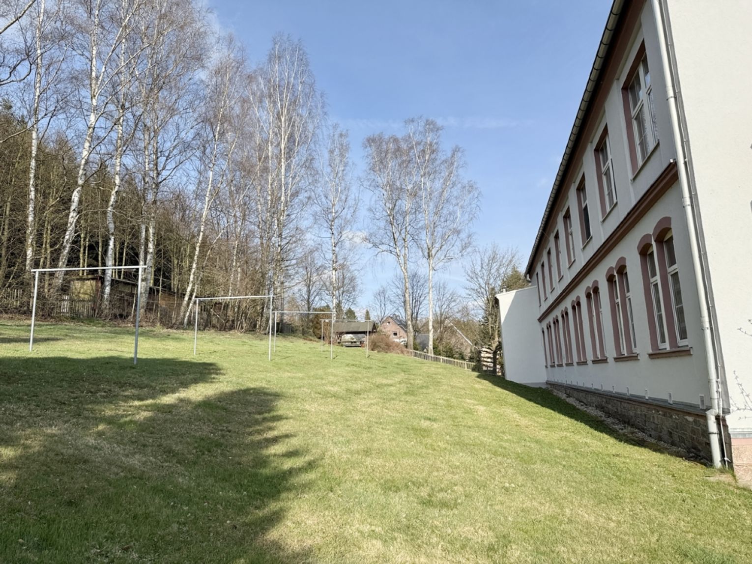 5 Zimmer • 2 Balkone • ruhig gelegen • Laminat • Stellplatz • 2 Bäder •