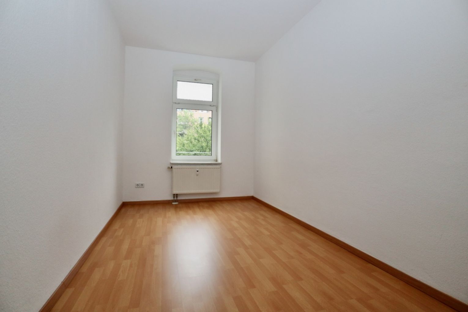 2-Raum Wohnung • Balkon • Schloßchemnitz • zur Miete • Tiefgarage • Wanne&Dusche • jetzt anrufen