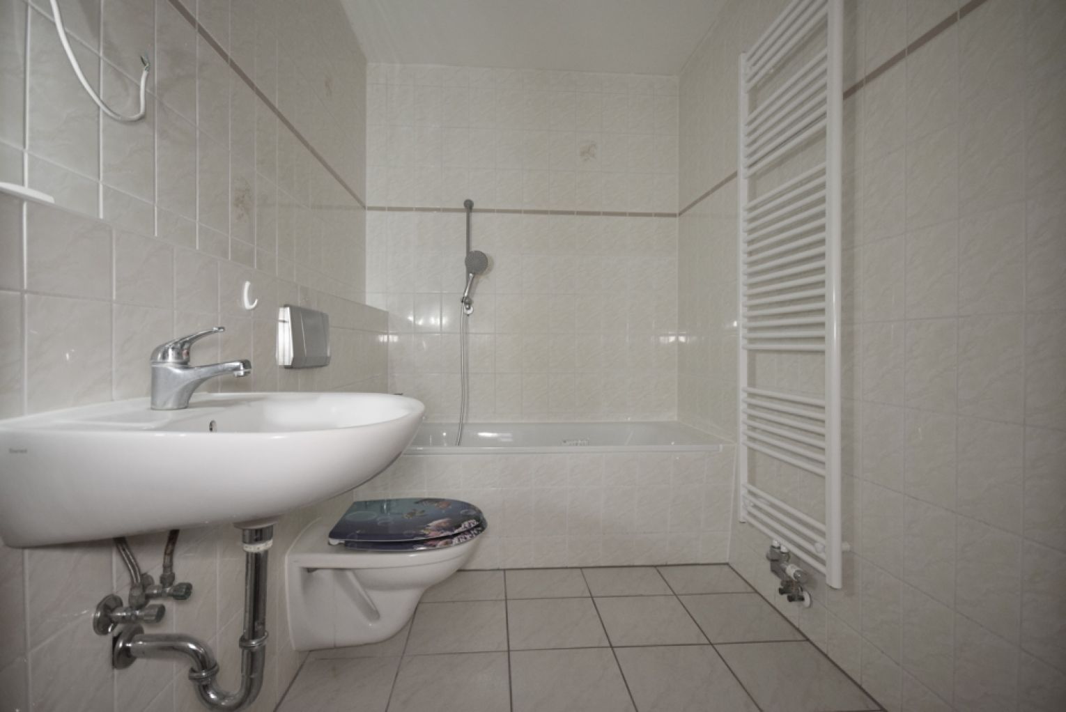 2-Raum • Kaßberg • Einbauküche • Südbalkon • niedrige Nebenkosten • Bad mit Wanne • TOP! - Photo 2