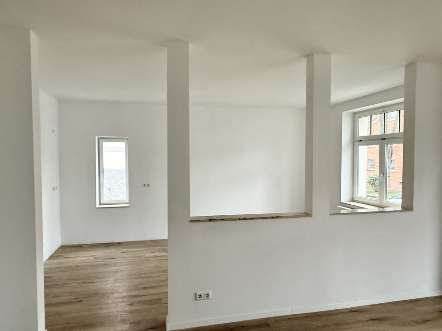 TOP • 5-Zimmer • Balkon • Bad mit Wanne & Dusche • Hochparterre • moderne offene Küche • Stellplatz