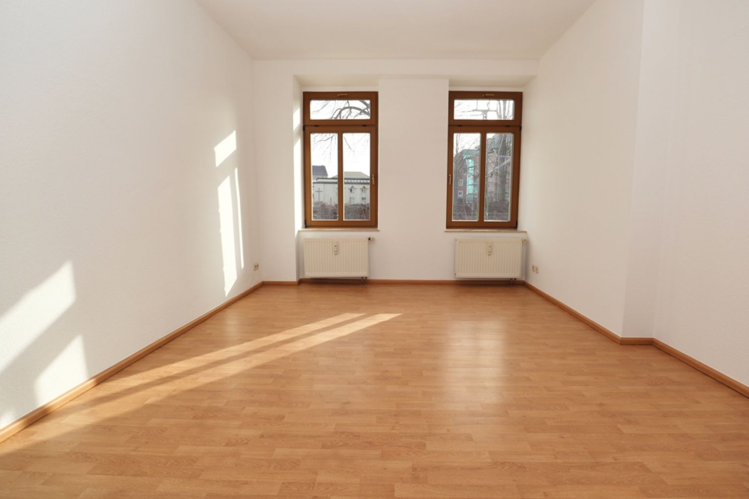 Balkon • Tageslichtbad • Einbauküche • 2-Zimmer Wohnung in Chemnitz • Zentrum • jetzt anrufen