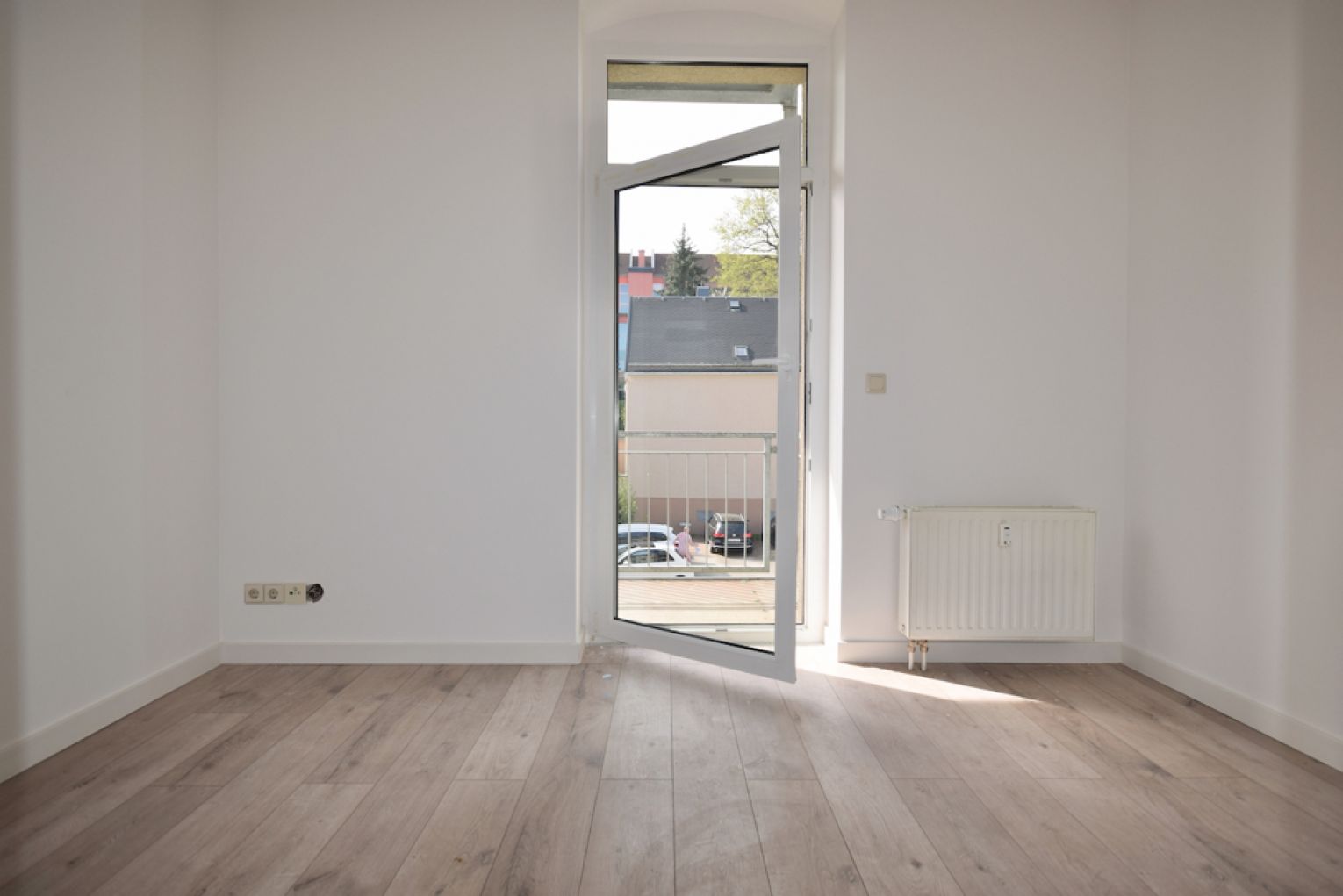 Mietwohnung • in Limbach-Oberfrohna • 3 Zimmer • großer Balkon • Stellplatz • gleich anschauen!