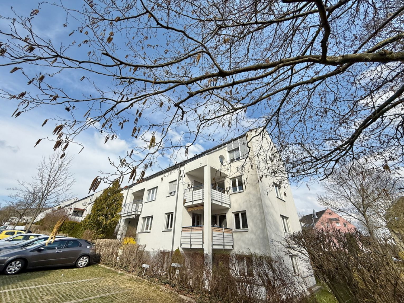 3 Zimmer • mit Balkon • Tiefgarage • zur Miete • in Chemnitz • Grüna • jetzt direkt anschauen!