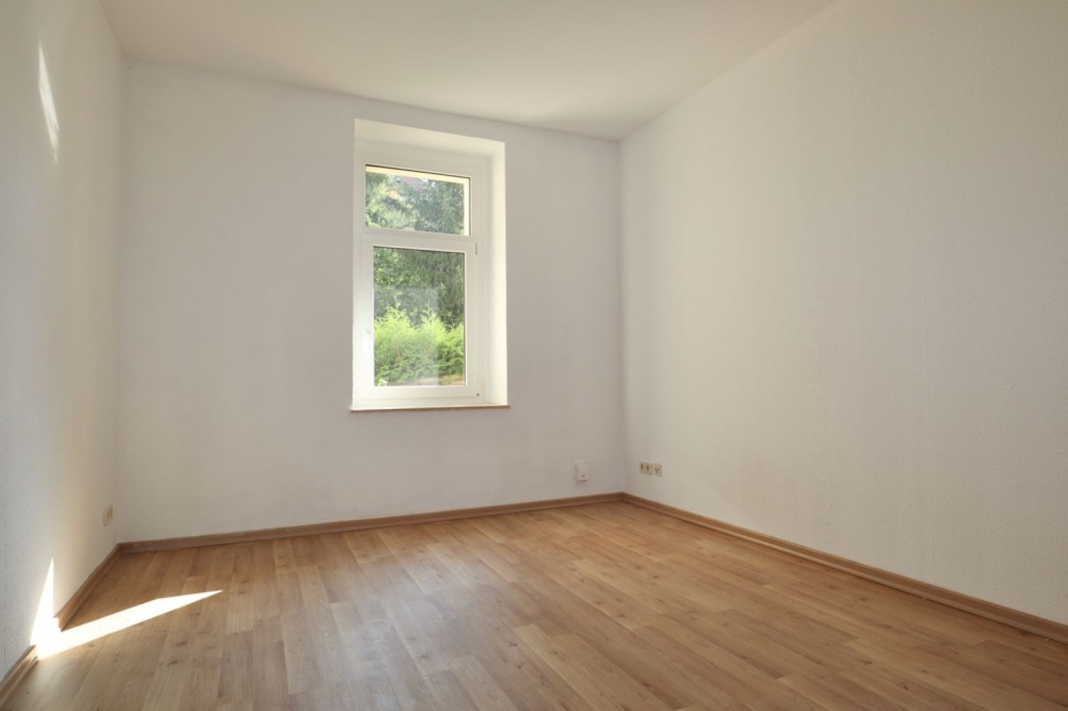 Fußbodenheizung • Terrasse • im Lutherviertel • 2-Raum Wohnung • Chemnitz • Tageslichtbad
