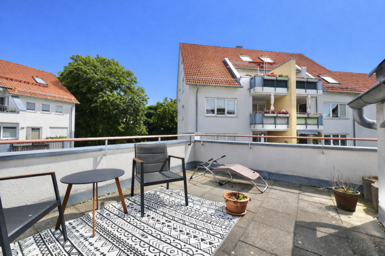 Eigentumswohnung • Dachterrasse • vermietet • in Hartmannsdorf • mit Tiefgarage • schnell sein!