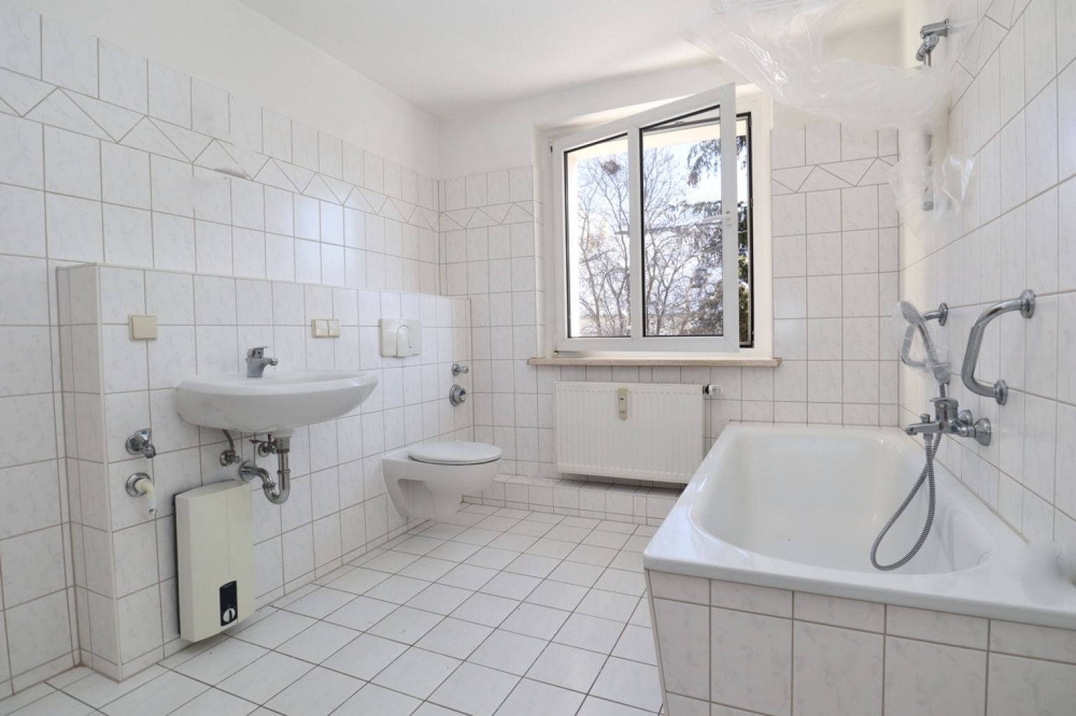 2-Raum Wohnung • Einbauküche • in Chemnitz • Borna-Heinersdorf • Tageslichtbad • jetzt mieten!