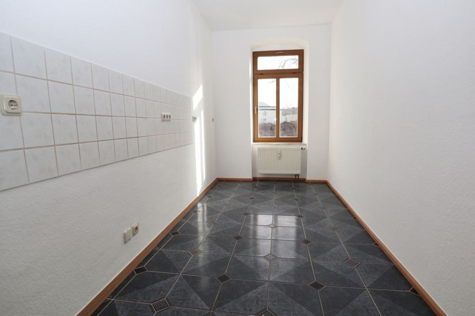 Balkon • Tageslichtbad • Einbauküche • 2-Zimmer Wohnung in Chemnitz • Zentrum • jetzt anrufen