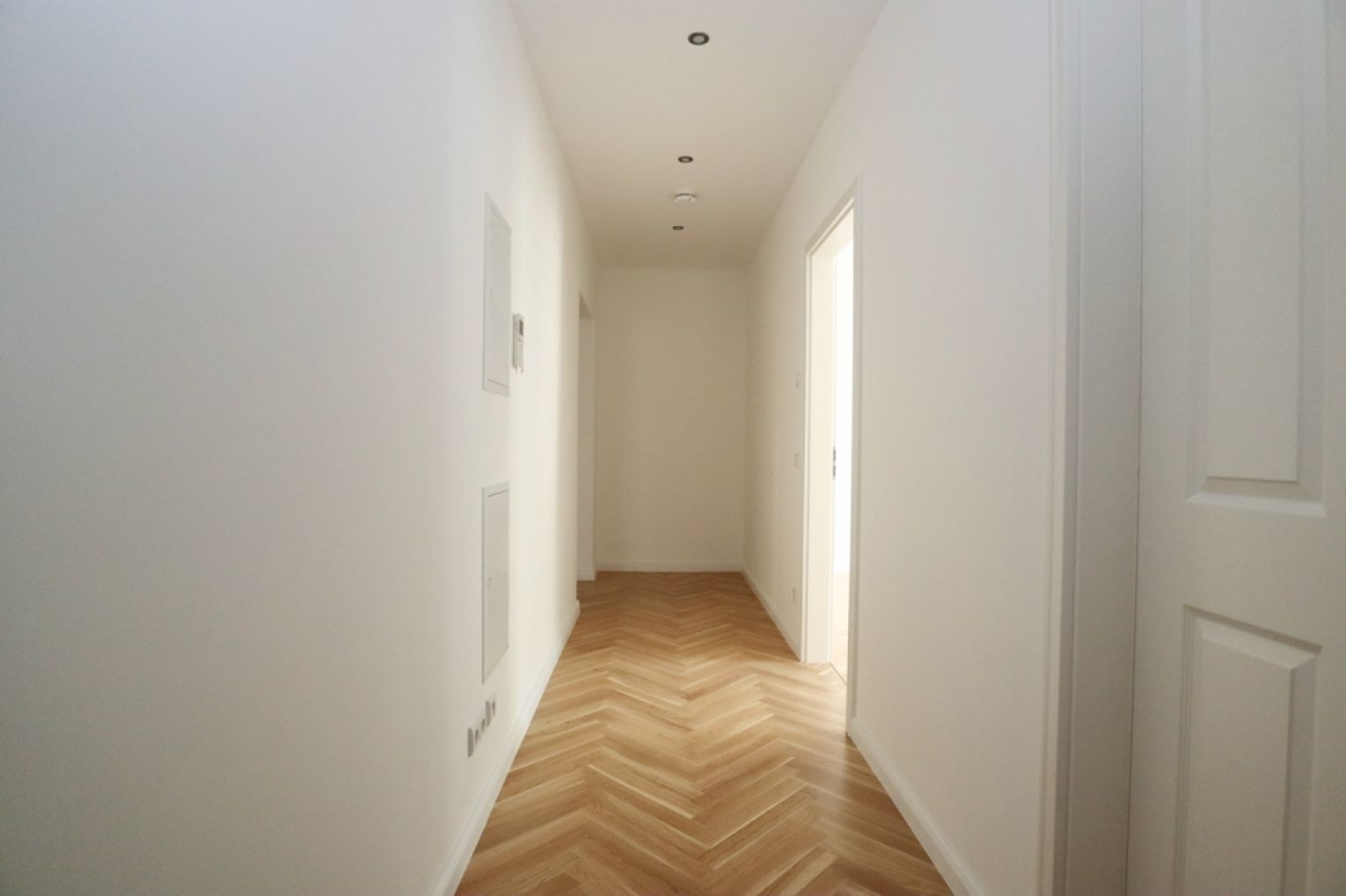 Erstbezug • 3-Raum Wohnung • Fußbodenheizung • Balkon •  schnell anrufen!