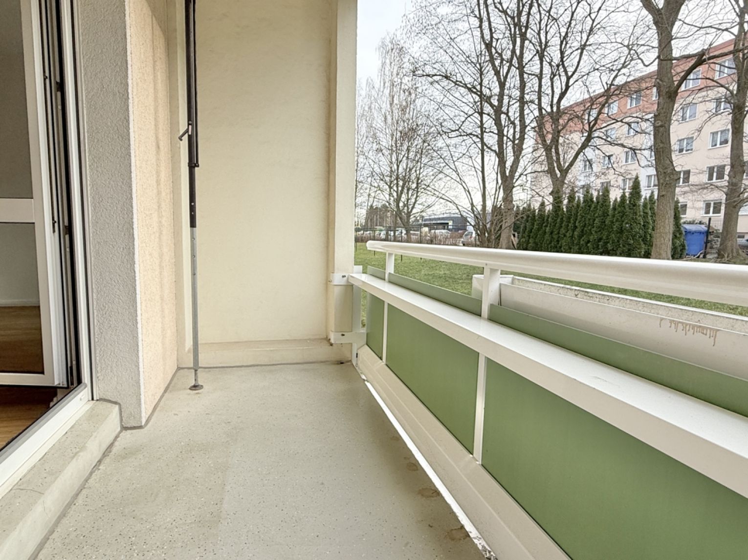TOP • 2-Zimmer Wohnung • in Kappel • Balkon • modernes neues Laminat • mit Wanne • jetzt mieten !?