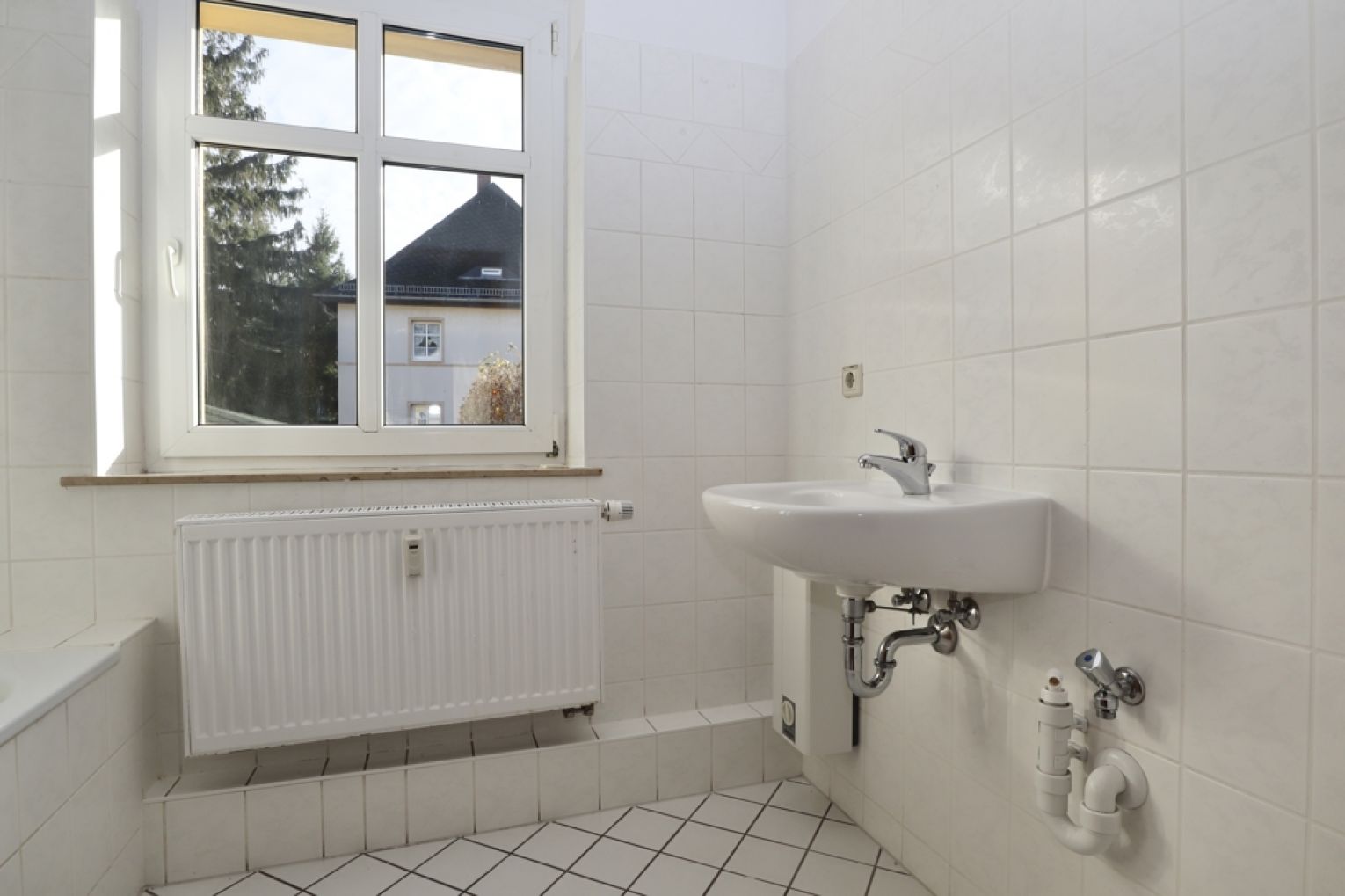 2 Zimmer • Einbauküche • in Chemnitz • Tageslichtbad • am Küchwald  • Pachtgarten • jetzt anrufen!