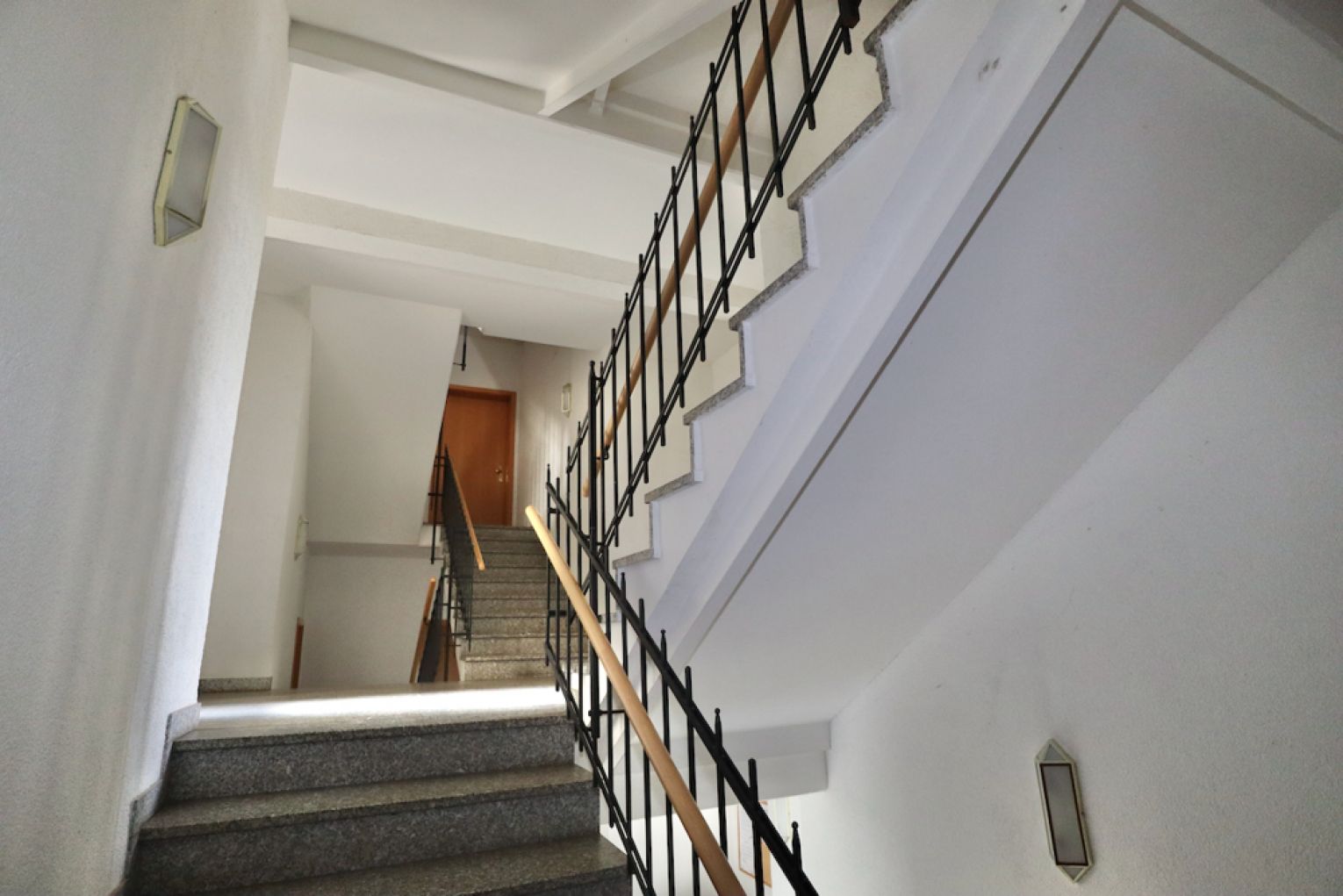 Neukirchen • am Wasserschloss • 2-Zimmer • mit Balkon • Stellplatz • alles NEU • jetzt MIETEN