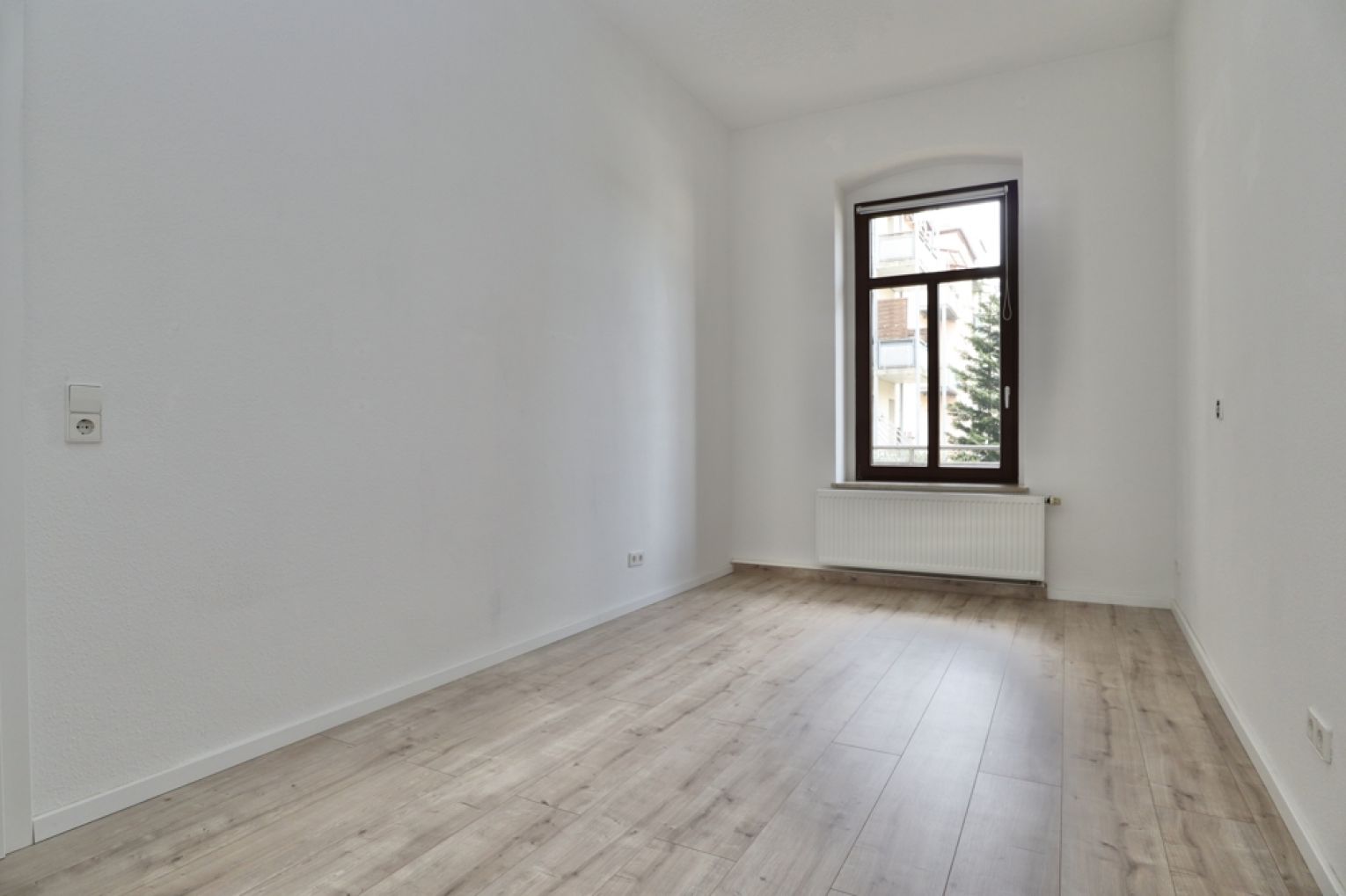 Altendorf •  Chemnitz  • 4- Zimmer • Stellplatz • Balkon • Einbauküche • Erdgeschoss • jetzt Mieten