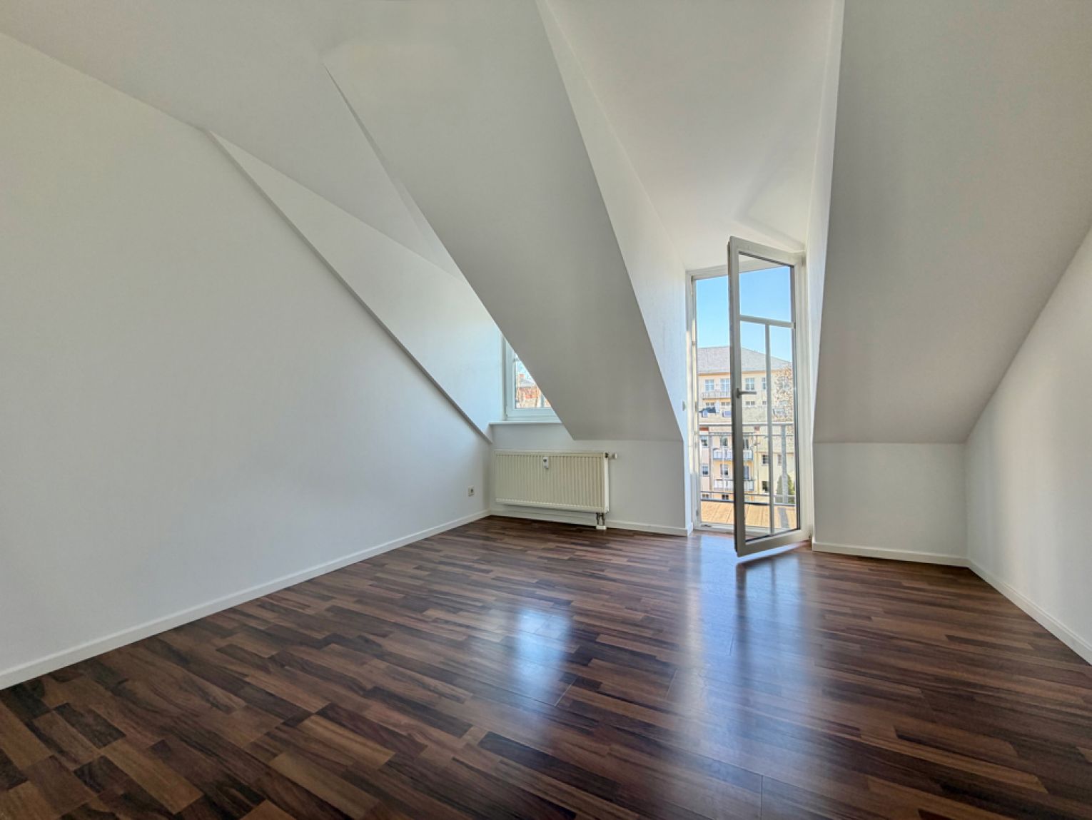 mit Balkon • 2 Zimmer • im Dachgeschoss • in Kappel • zur Miete • Chemnitz • direkt anschauen!