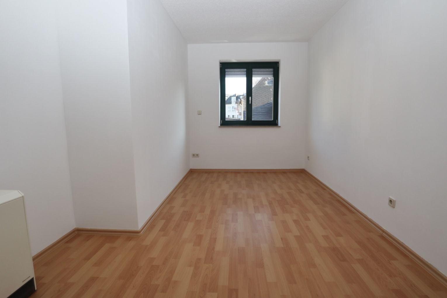 4-Zimmer • Balkon • Einbauküche • an der Chemnitz • Garten • schnell anrufen • Schloßchemnitz