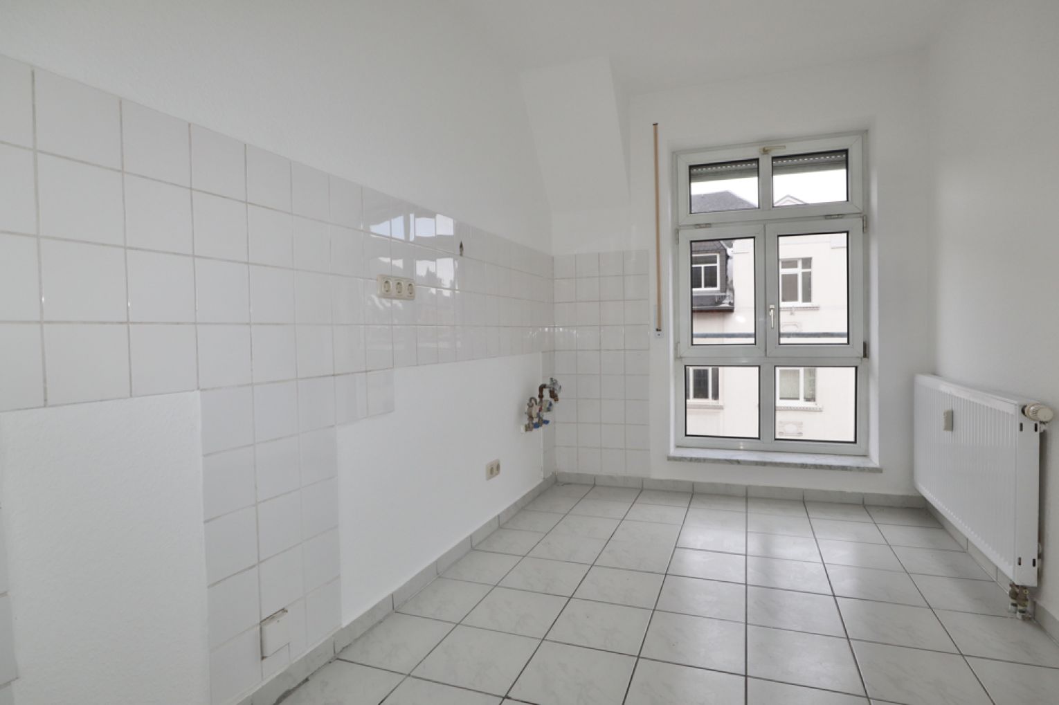 neuer Boden • Chemnitz • Wanne • Sonnenberg • 2-Raum Wohnung • zur Miete • Aufzug • Tiefgarage