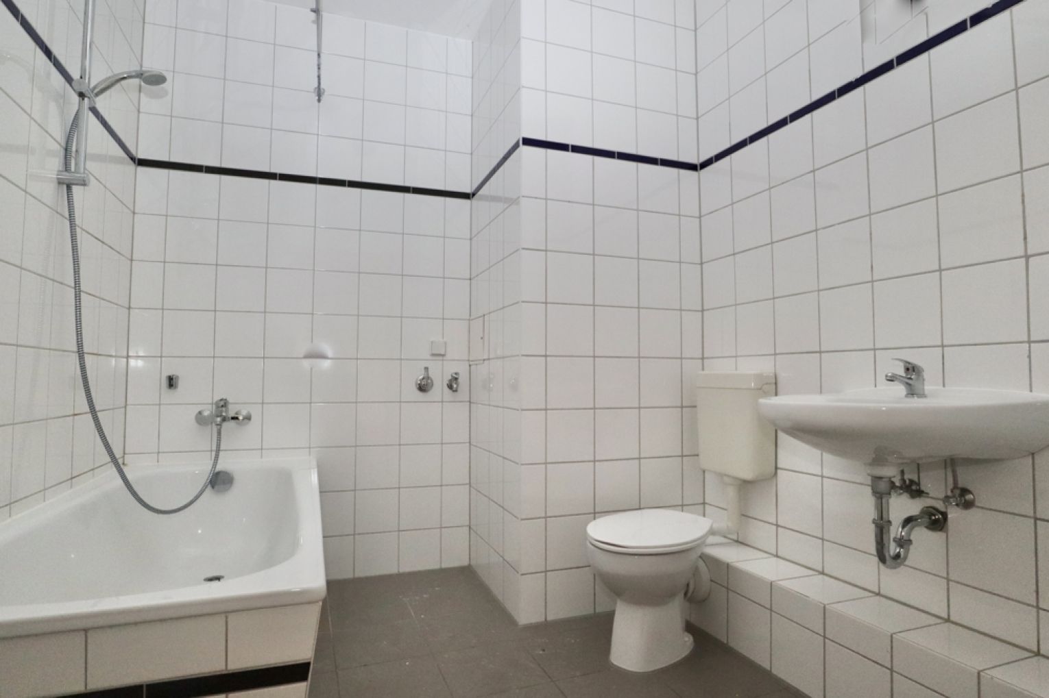 2-Raum Wohnung • Kaßberg • Balkon • Chemnitz • Einbauküche • neuer Boden • zur Miete