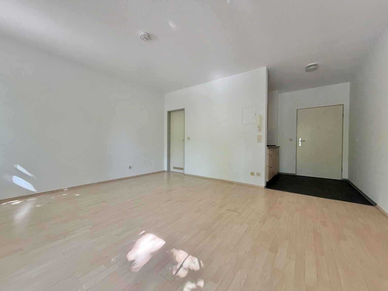 Einbauküche • 1 Zimmer • Uni nah • Wohnung • zur Miete • in Chemnitz • sei schnell !