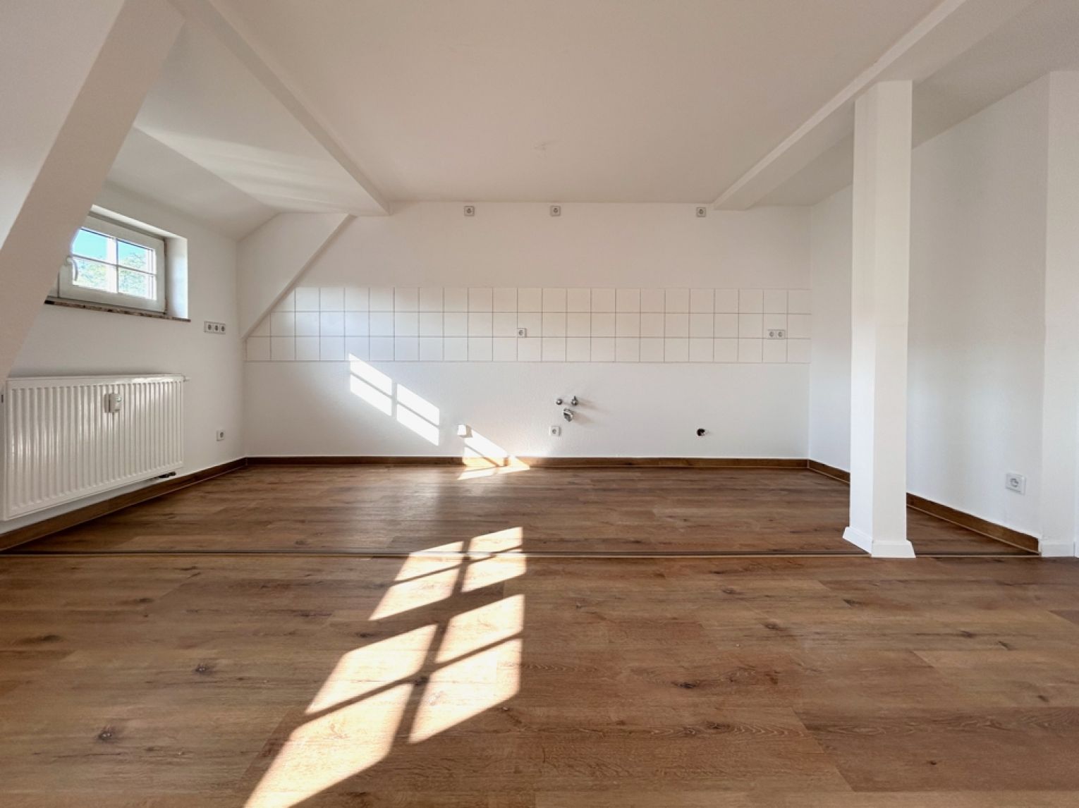 3-Raum Wohnung • im Dachgeschoss • mit Terrasse • offene Küche • Stellplatz • in Chemnitz • Gablenz
