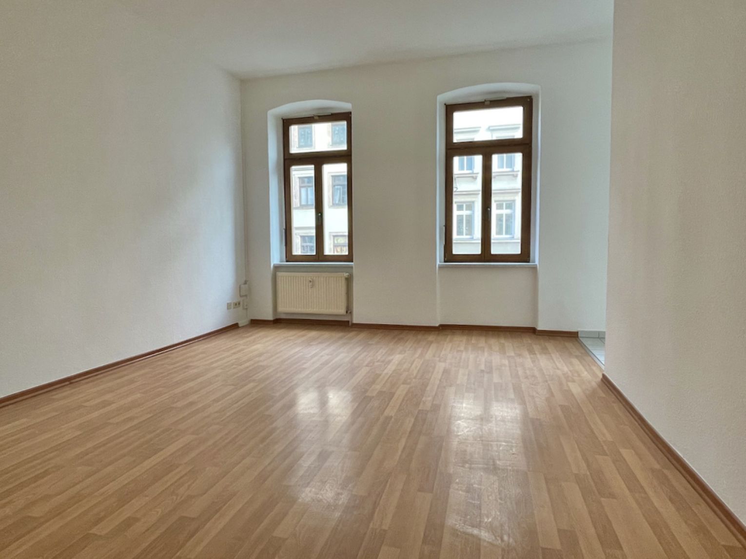 3 Zimmer mit Balkon • Jugendstil • modernes Bad mit Wanne • offene Küche • Sonnenberg • Lift • Miete
