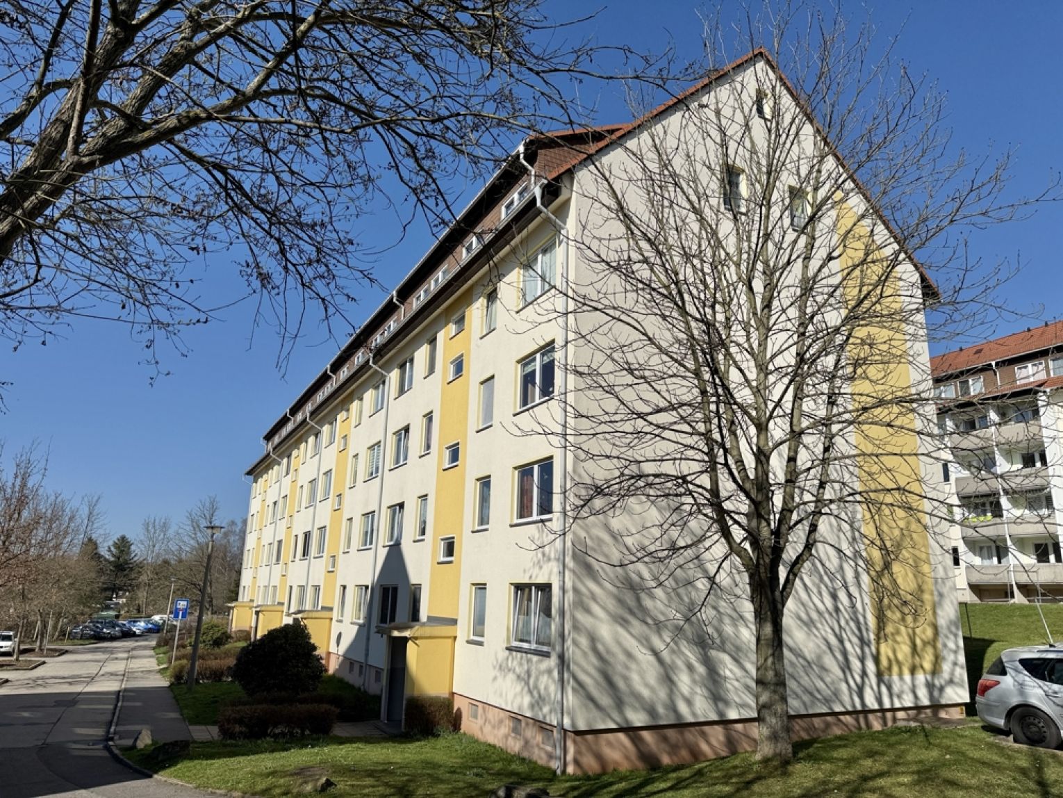 Eigentumswohnung • in Chemnitz • vermietet • 3 Zimmer mit Balkon • mit Stellplatz • in Reichenbrand