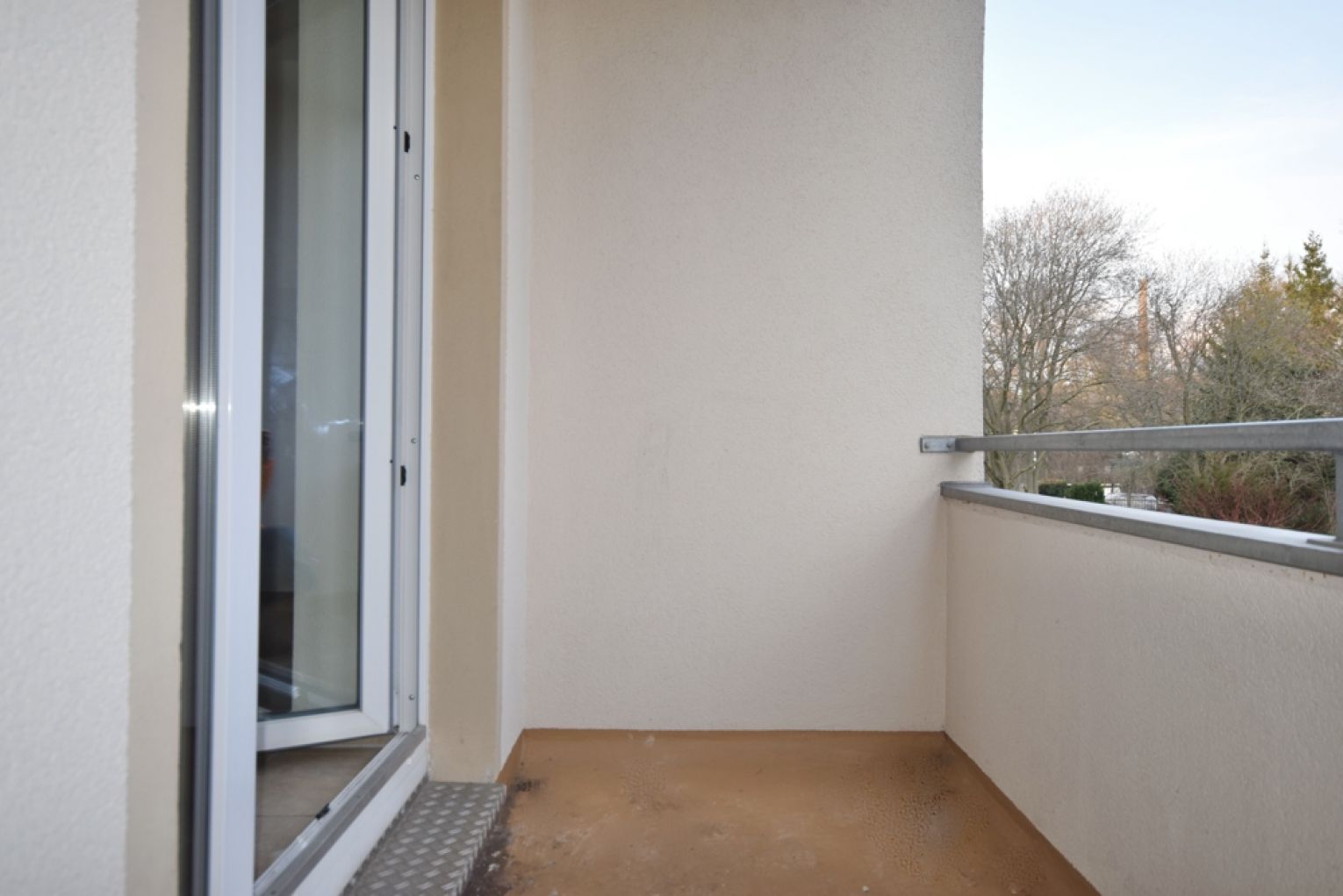 TOP • Laminat • 5-Zimmer • Laminat  • 2 Bäder mit Wanne & Fenster • gleich anschauen • Chemnitz