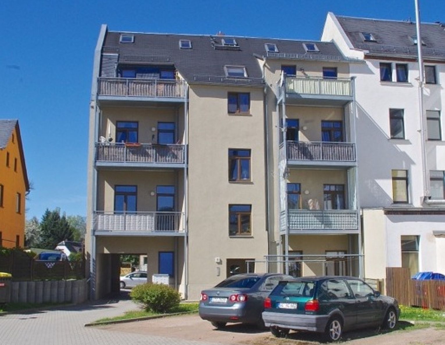 3-Zimmer • Limbach-Oberfrohna • zentrumsnah • mit Balkon • Laminat • Stellplätze • jetzt mieten!
