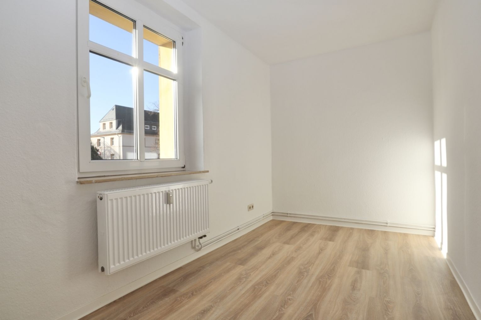 2 Zimmer • Einbauküche • in Chemnitz • Tageslichtbad • am Küchwald  • Pachtgarten • jetzt anrufen!