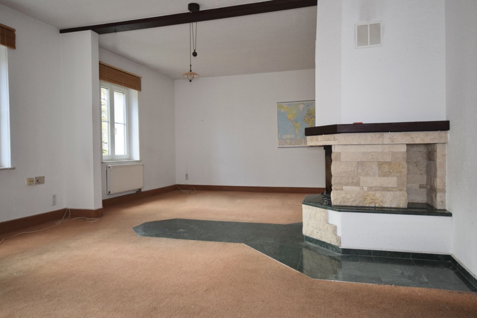 Top Ausgangsbasis • 2-4 Zimmer • Garage • neue Heizungsanlage • Einbauküche • frei zur Vermietung