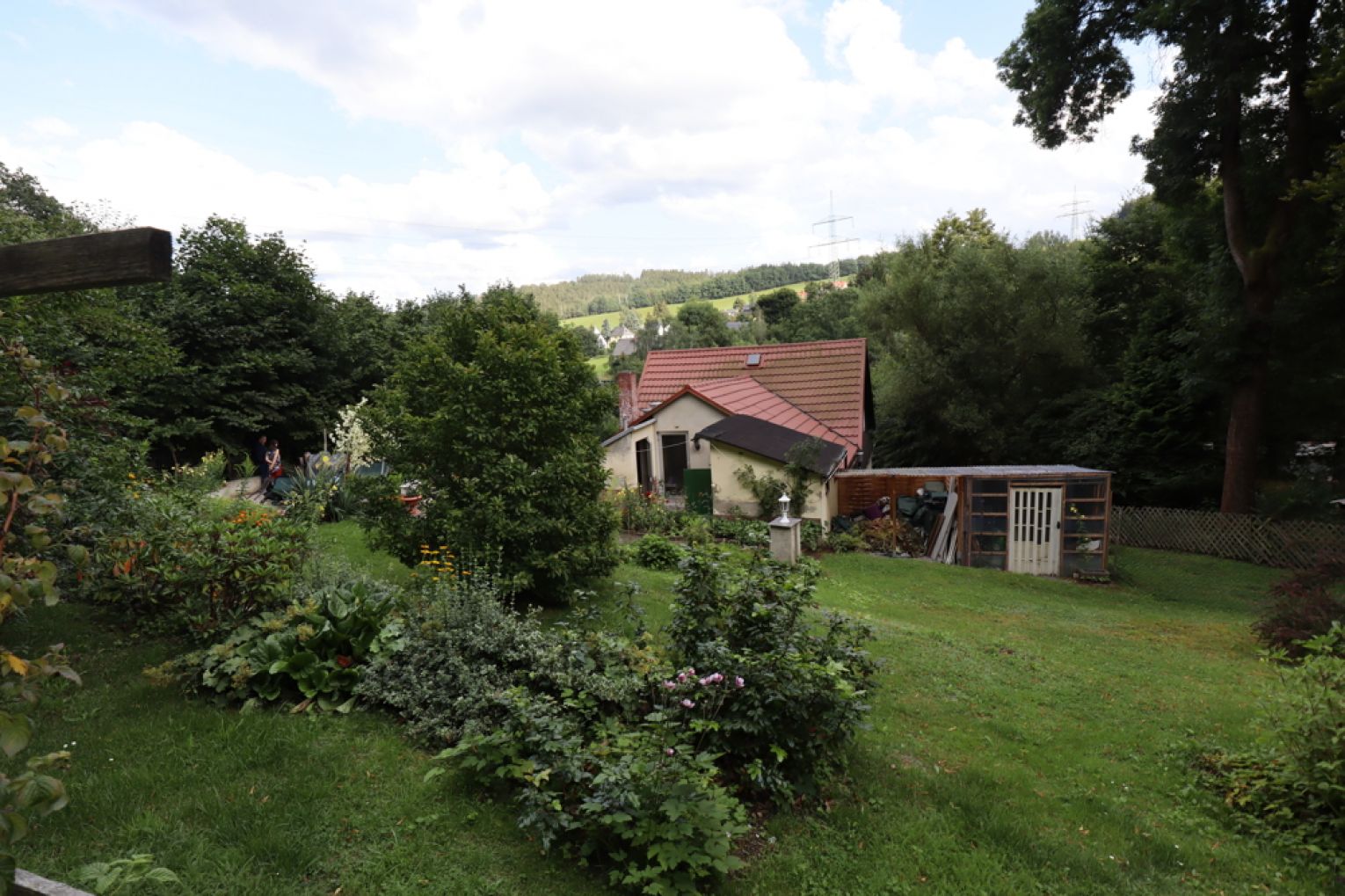 Einfamilienhaus am Wald • Burkhardtsdorf • Garten • Terrasse • Brunnen