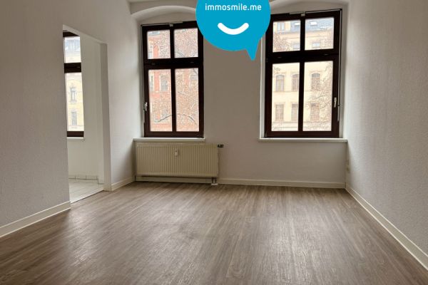 Laminat • 3-Raum • Aufzug • Bad mit Wanne • Schloß-Chemnitz • zentrumsnah • neuer Balkon!