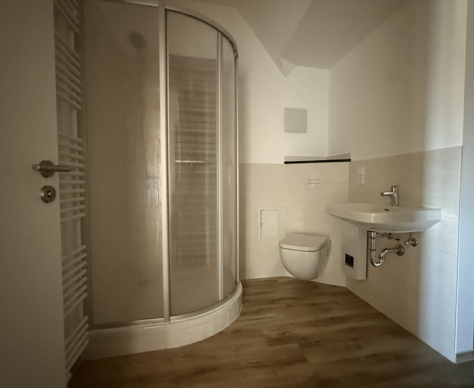 MEGA Ambiente • 4 Zimmer • Fussbodenheizung • offener Wohn-Esbereich • riesiger Balkon • TOP-BAD!