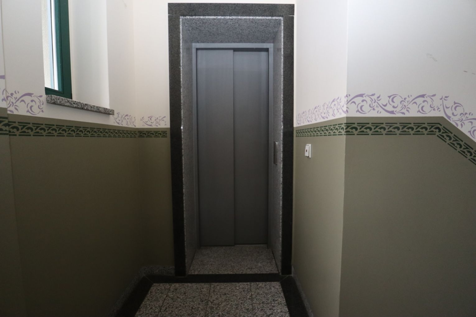 2-Raum Wohnung • Tiefgaragenstellplatz • Einbauküche • Balkon • Schloßchemnitz • bald wieder frei