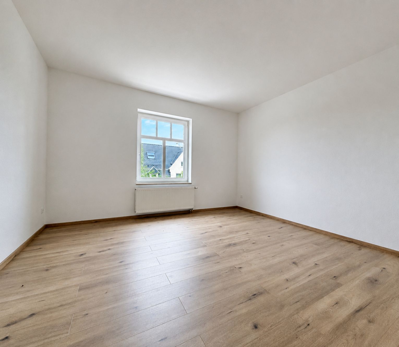 Hartmannsdorf • Eigentumswohnung • 4 Zimmer • mit Balkon • selbst nutzen! • ab sofort verfügbar