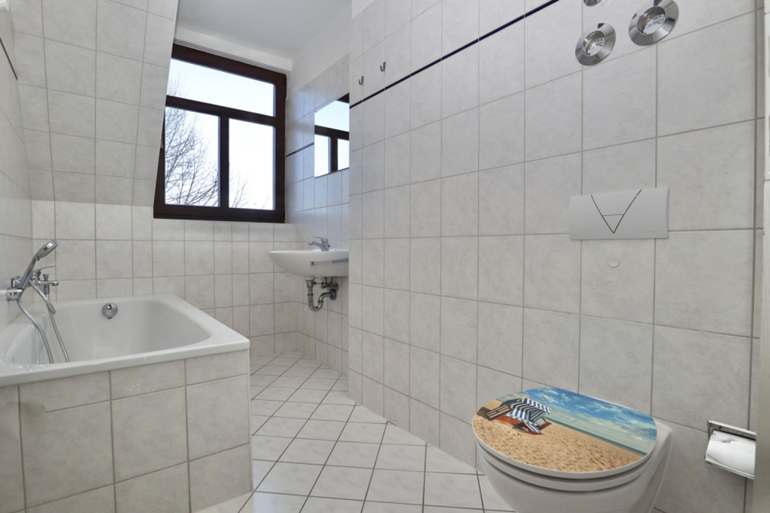 3-Raum Wohnung • Dachgeschoss • in Schloßchemnitz • Maisonette • 2 Bäder • Balkon • jetzt anrufen