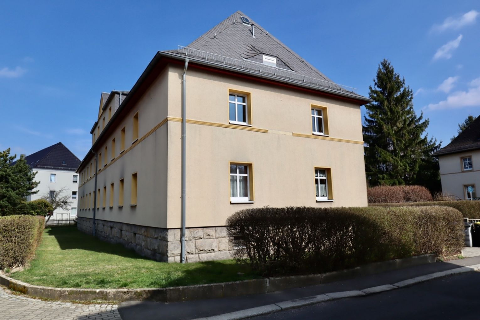 2 Zimmer • Einbauküche • in Chemnitz • Tageslichtbad • am Küchwald  • Pachtgarten • jetzt anrufen!