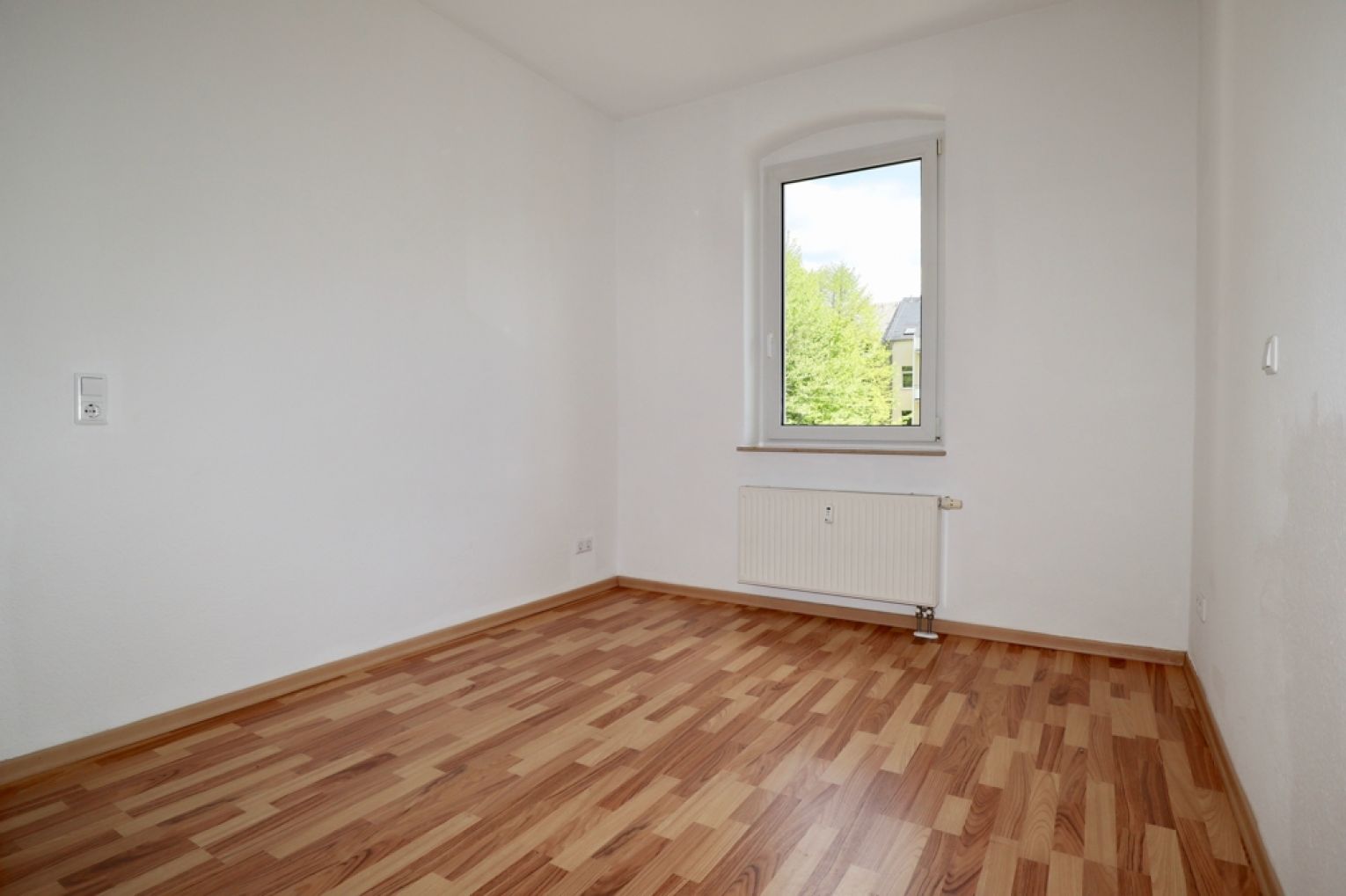 Altendorf • 2-Zimmer • mit Balkon • Stellplatz • zur Miete • JETZT anrufen