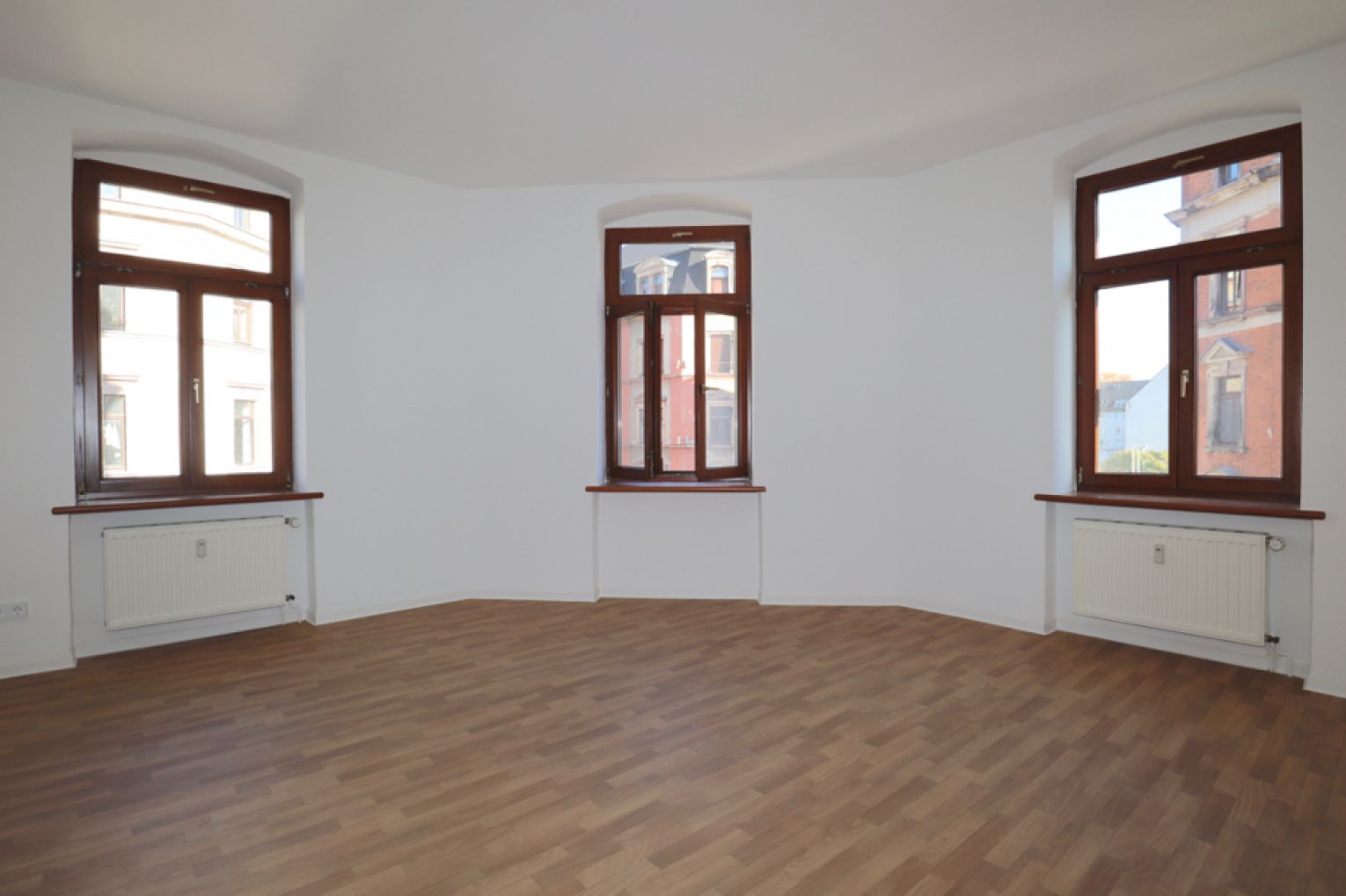 Einbauküche • individuell Wohnen • 2 Zimmer • auf dem Sonnenberg • zur Miete • jetzt anrufen