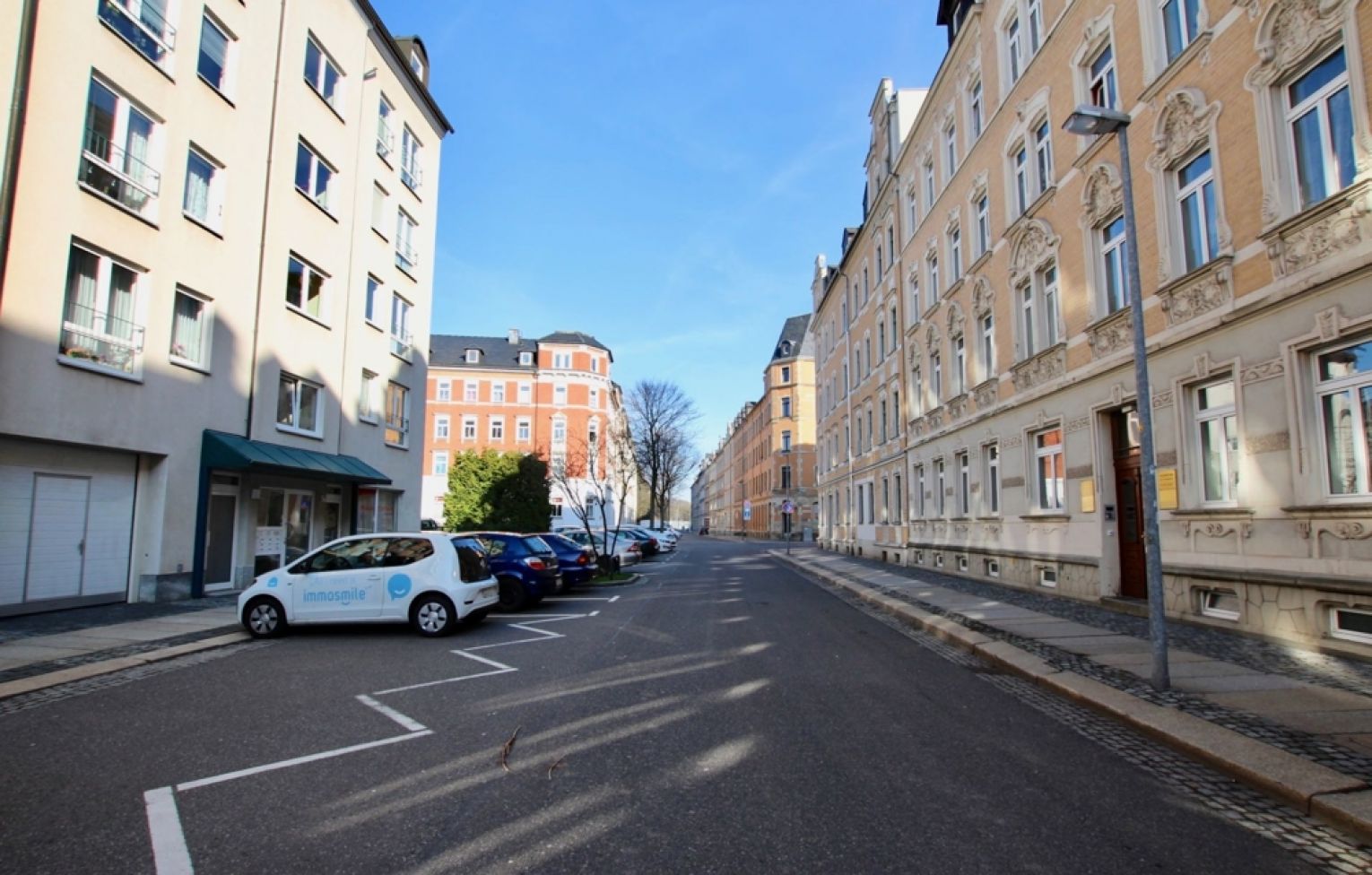 Schnell zugreifen • 3 Zimmerwohnung • mit Einbauküche und Balkon • Schlosschemnitz • Stellplatz
