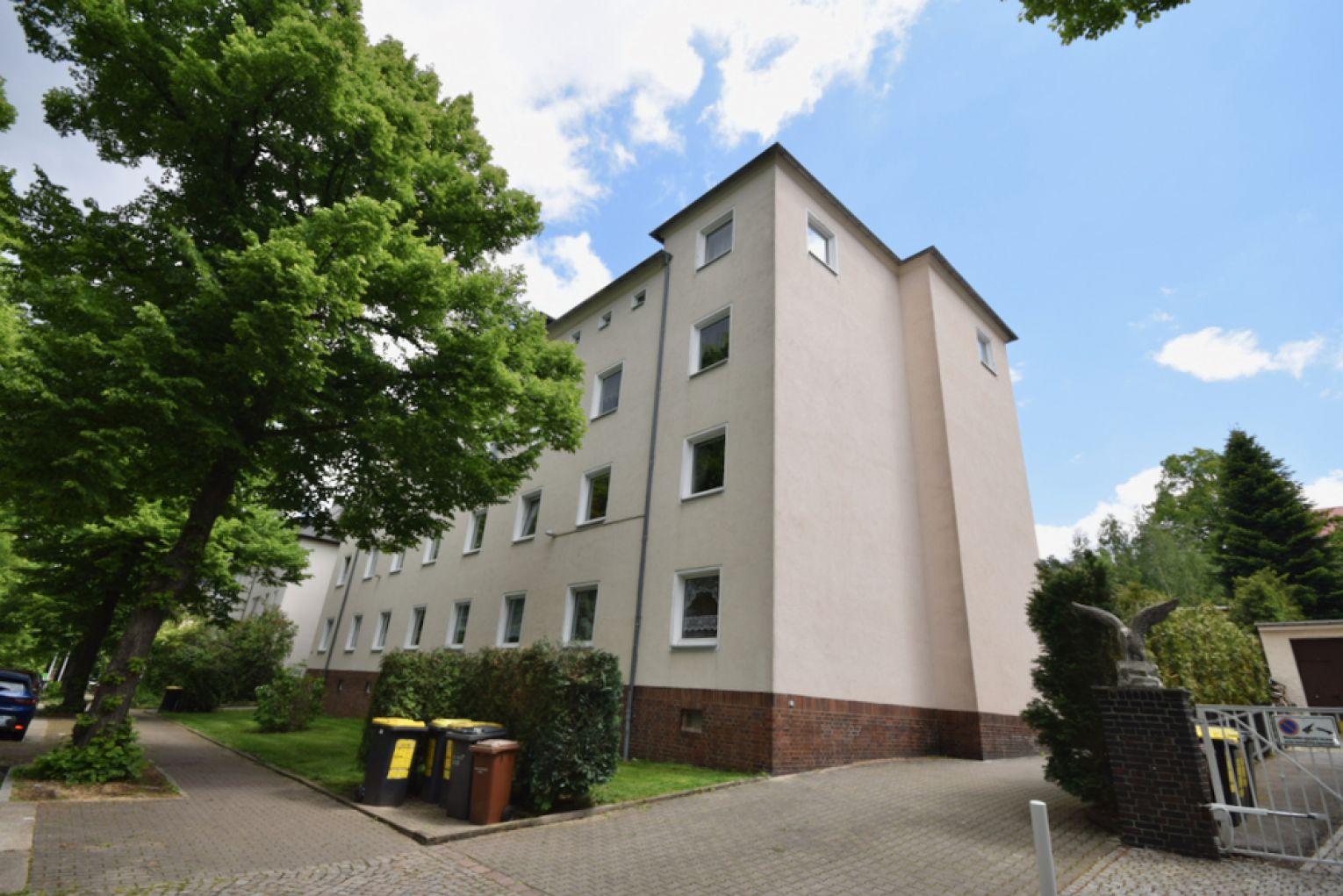 2-Raum • ruhige Lage • Chemnitz • mit Balkon • viel Grün • Laminat • Tageslichtbad • Anmieten! - Photo 3